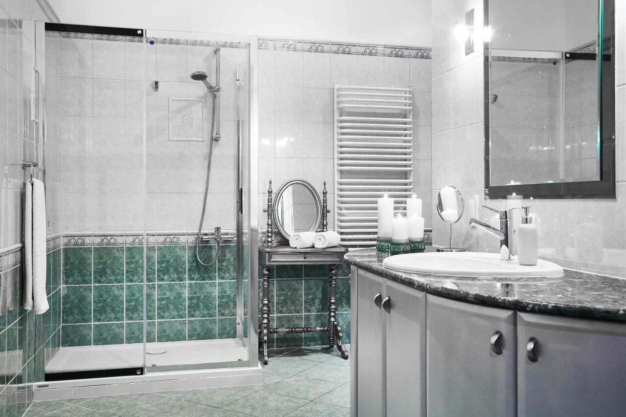 Luxury Apartment/Florianska Street คราคูฟ ภายนอก รูปภาพ